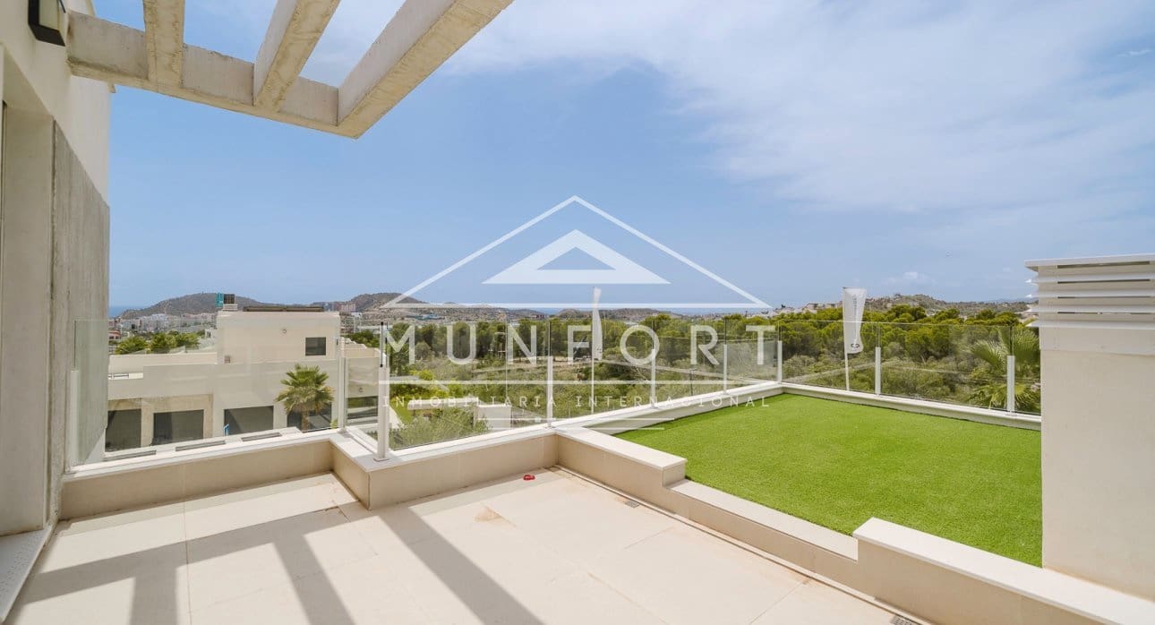 3 slaapkamer Villa te koop in Finestrat met zwembad - € 807.000 (Ref: 9261903)