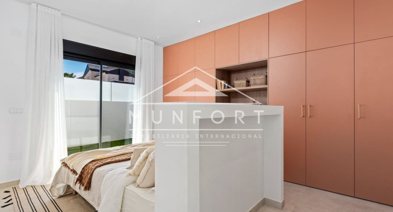 3 bedroom Villa for sale in Polop with pool - € 745,000 (Ref: 9261904)