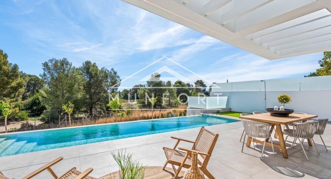 3 bedroom Villa for sale in Polop with pool - € 745,000 (Ref: 9261904)