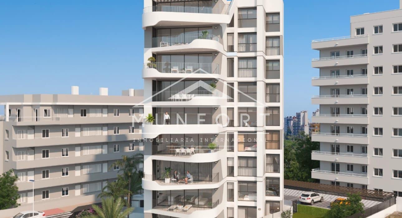 3 quarto Penthouse para venda em Guardamar del Segura com piscina - 640 000 € (Ref: 9262852)