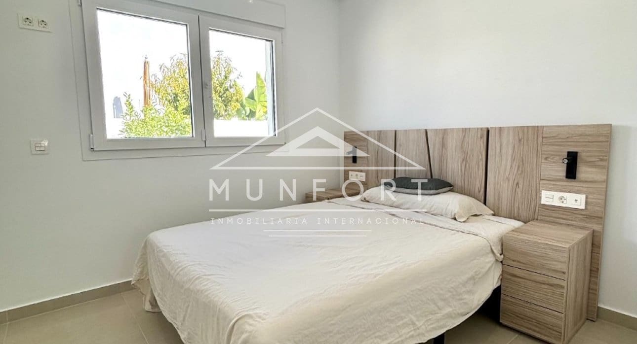 Chalet de 3 habitaciones en Benijófar en venta con piscina - 478.732 € (Ref: 9263424)