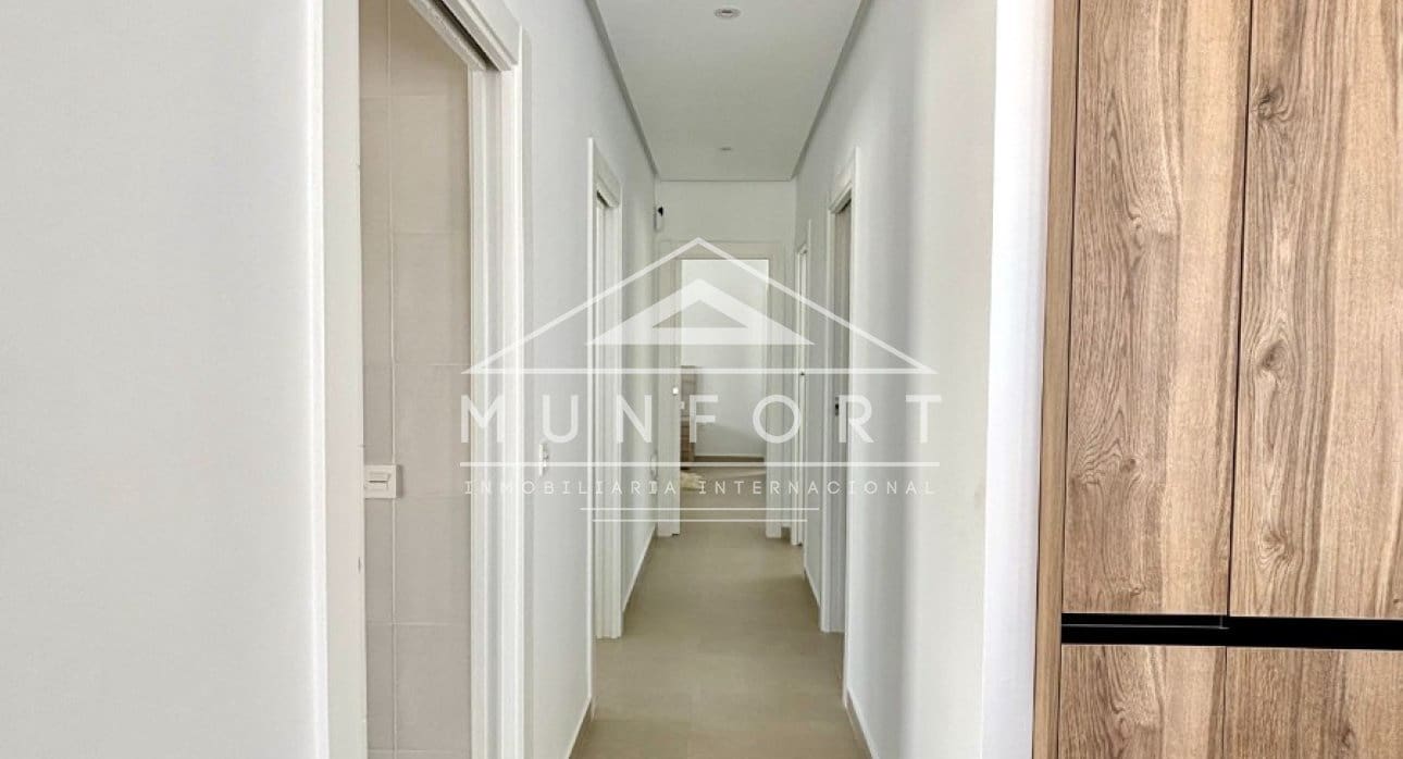 Chalet de 3 habitaciones en Benijófar en venta con piscina - 478.732 € (Ref: 9263424)