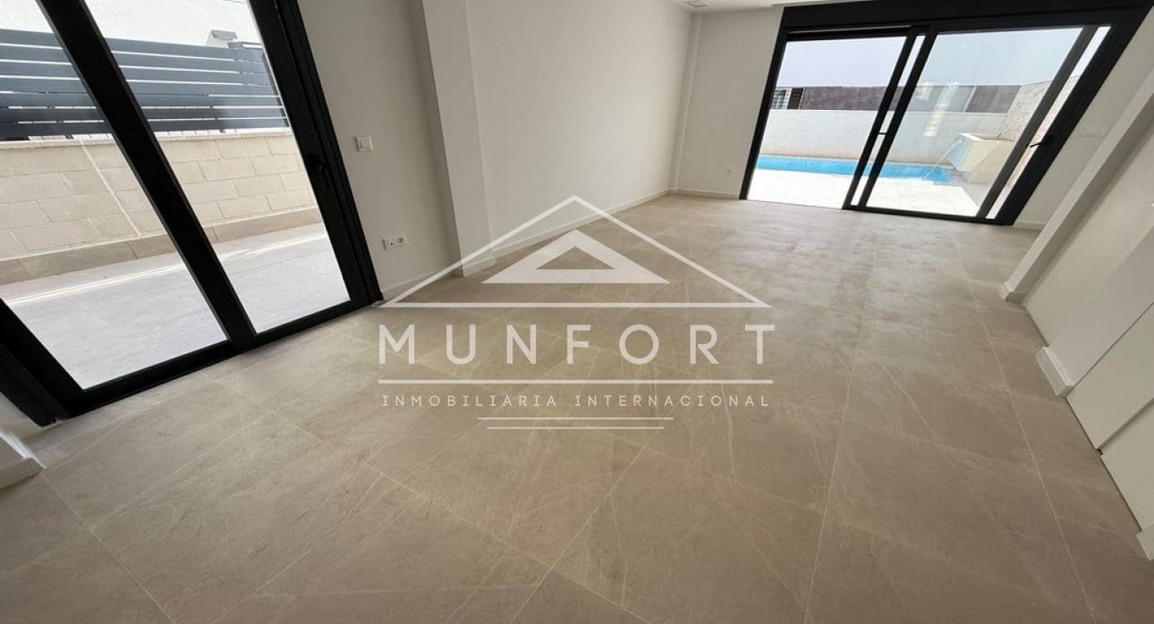 4 soveværelse Villa til salg i Guardamar del Segura med swimmingpool - € 507.000 (Ref: 9263425)