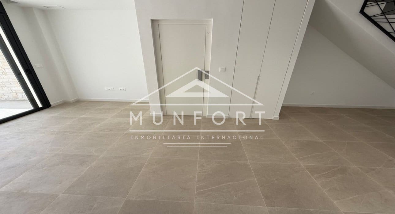 4 soveværelse Villa til salg i Guardamar del Segura med swimmingpool - € 507.000 (Ref: 9263425)