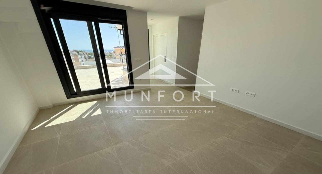 4 soveværelse Villa til salg i Guardamar del Segura med swimmingpool - € 507.000 (Ref: 9263425)