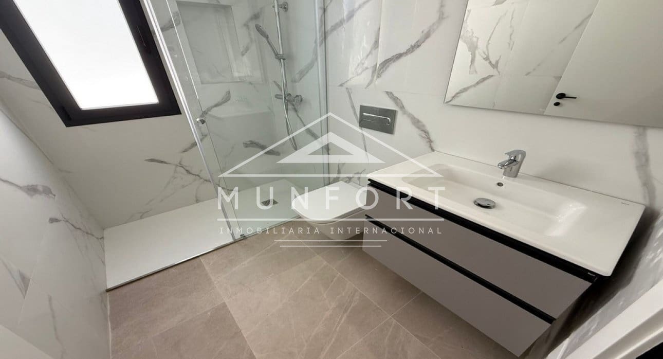 4 soveværelse Villa til salg i Guardamar del Segura med swimmingpool - € 507.000 (Ref: 9263425)