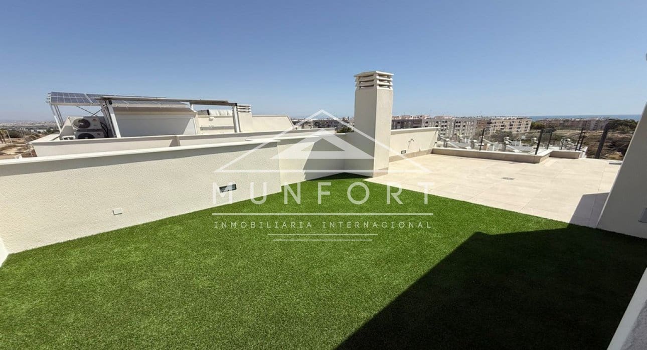 4 soveværelse Villa til salg i Guardamar del Segura med swimmingpool - € 507.000 (Ref: 9263425)