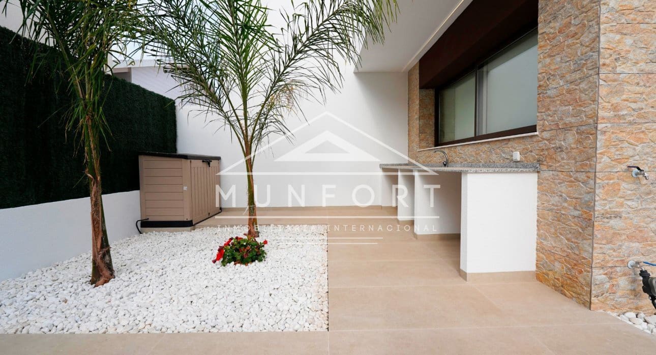 3 bedroom Villa for sale in Rojales with pool - € 399,000 (Ref: 9263427)