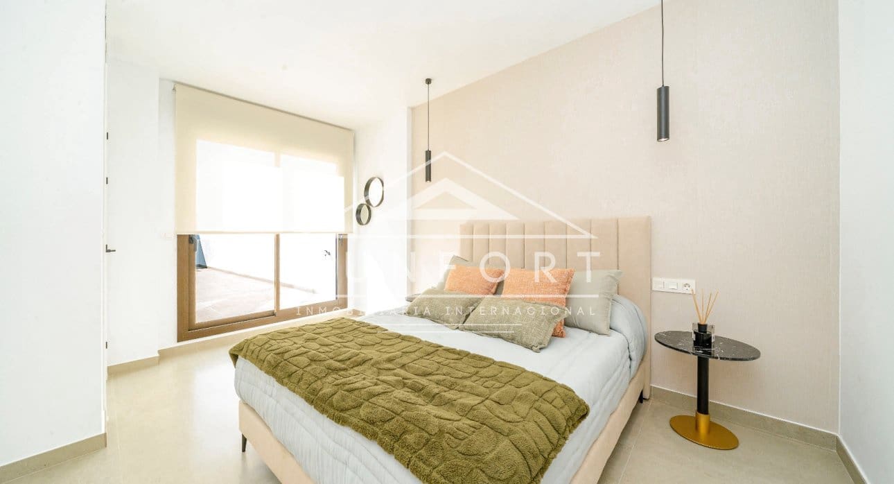 3 bedroom Villa for sale in Rojales with pool - € 399,000 (Ref: 9263427)