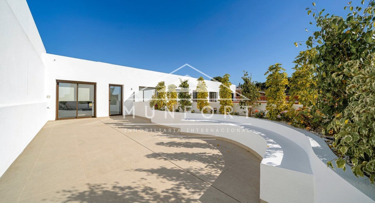 3 bedroom Villa for sale in Rojales with pool - € 399,000 (Ref: 9263427)