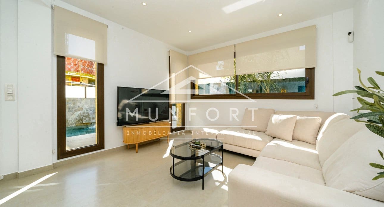 3 bedroom Villa for sale in Rojales with pool - € 399,000 (Ref: 9263427)