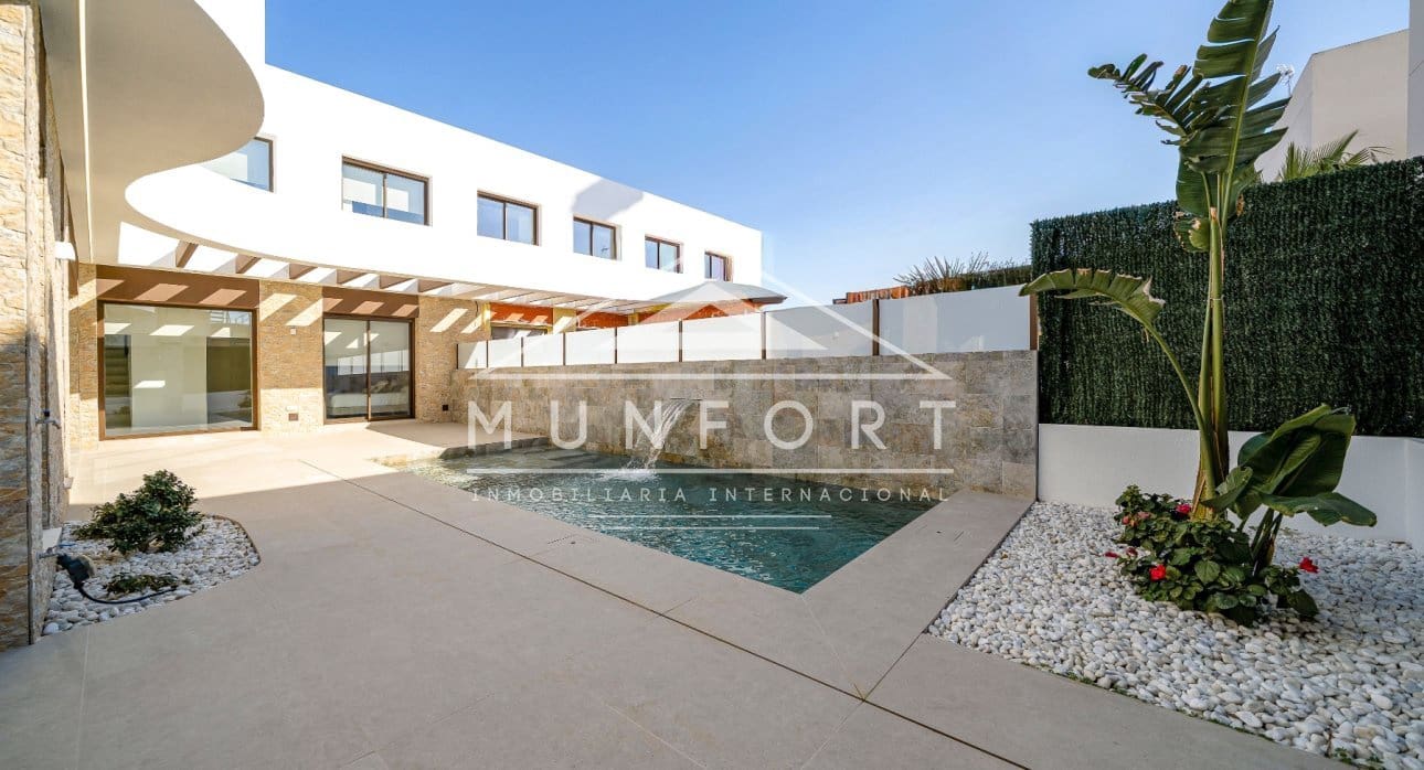 3 bedroom Villa for sale in Rojales with pool - € 399,000 (Ref: 9263427)