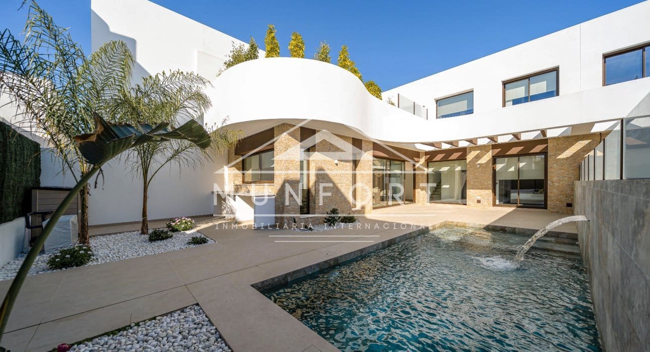 3 bedroom Villa for sale in Rojales with pool - € 399,000 (Ref: 9263427)