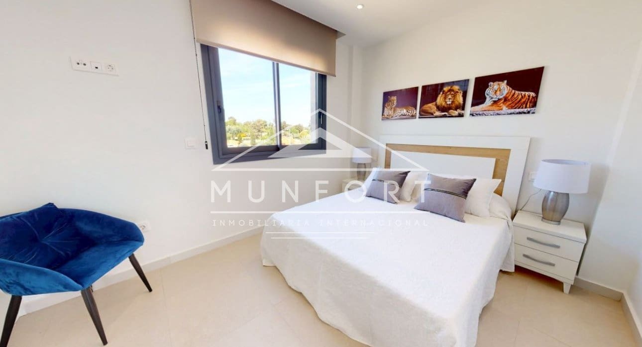 3 bedroom Villa for sale in San Fulgencio with pool - € 800,000 (Ref: 9263430)