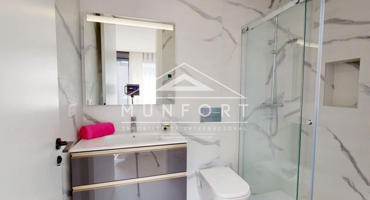 3 bedroom Villa for sale in San Fulgencio with pool - € 800,000 (Ref: 9263430)