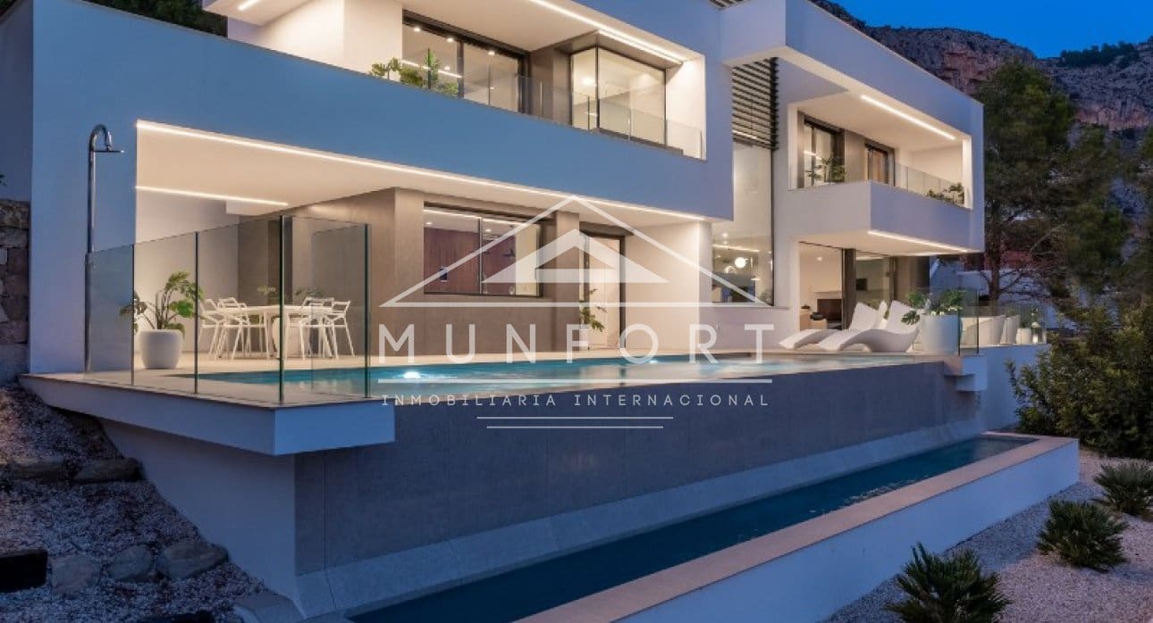 3 chambre Villa/Maison à vendre à Altea avec piscine - 2 257 500 € (Ref: 9266600)