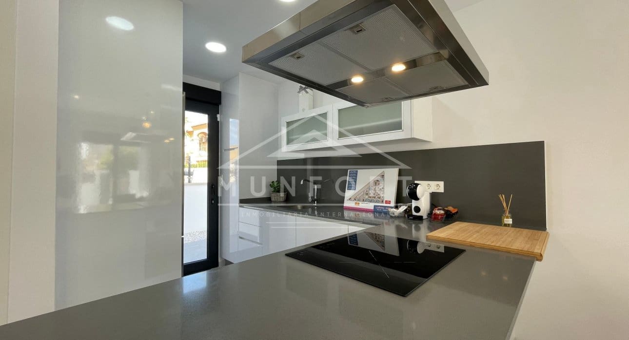 3 bedroom Villa for sale in Torrevieja with pool - € 409,000 (Ref: 9267816)