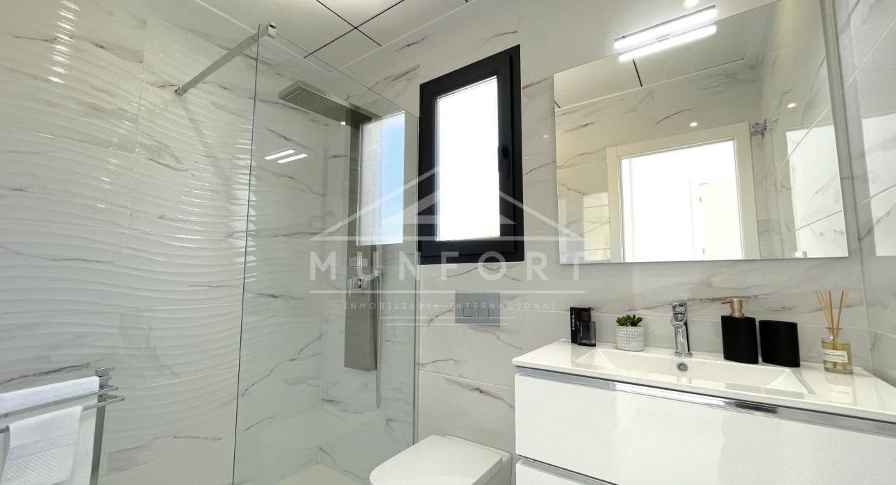 3 bedroom Villa for sale in Torrevieja with pool - € 409,000 (Ref: 9267816)