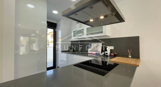 3 quarto Moradia para venda em El Chaparral - La Siesta - La Torreta, Torrevieja com piscina - 409 000 € (Ref: 9267816)