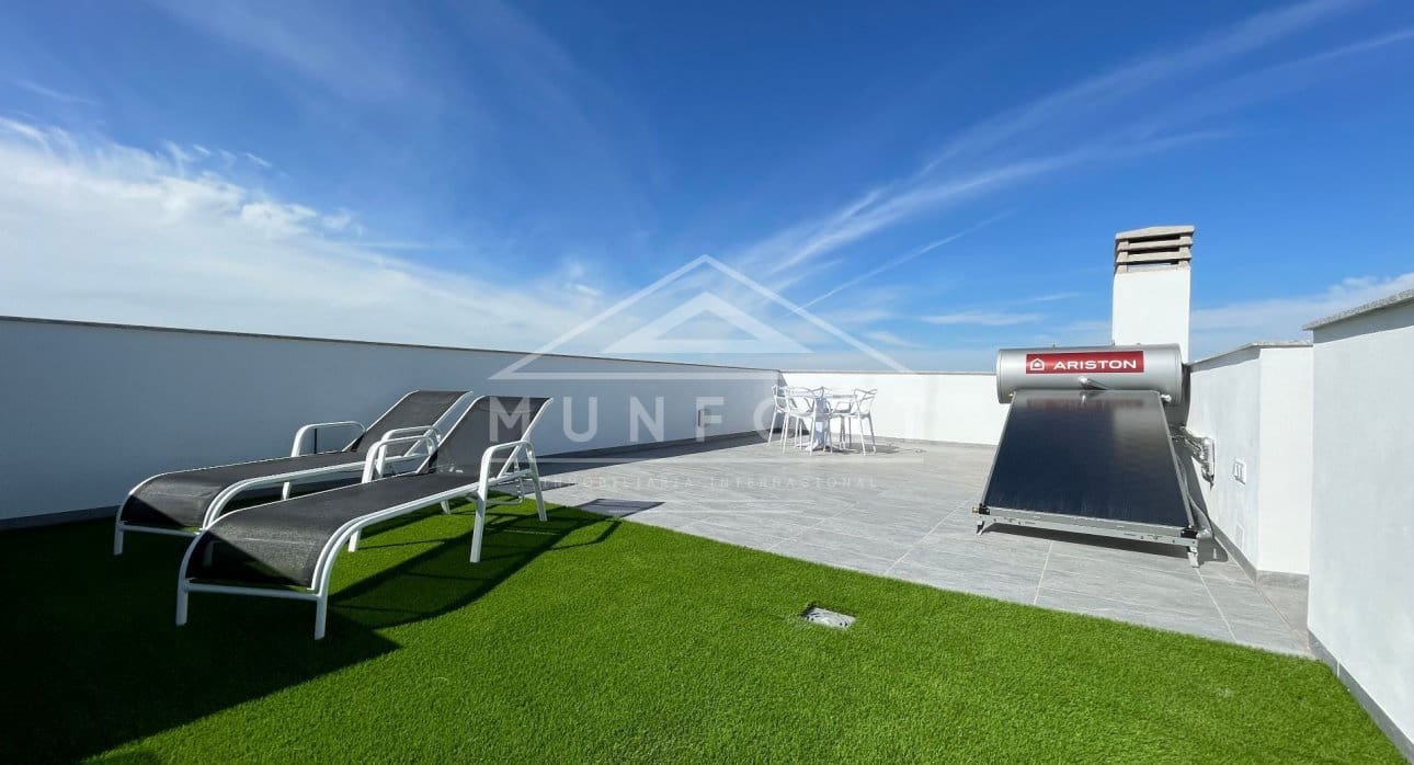 3 bedroom Villa for sale in Torrevieja with pool - € 409,000 (Ref: 9267816)