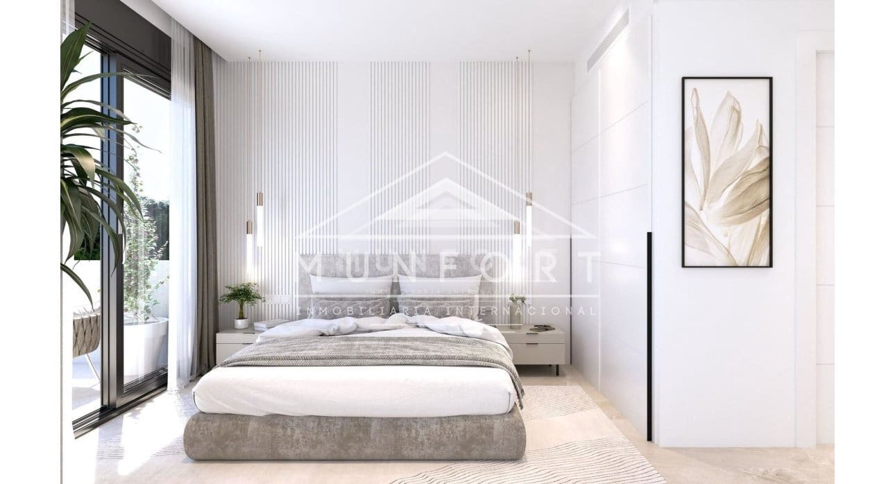 Bungalow de 2 habitaciones en Torrevieja en venta con piscina - 299.000 € (Ref: 9267821)