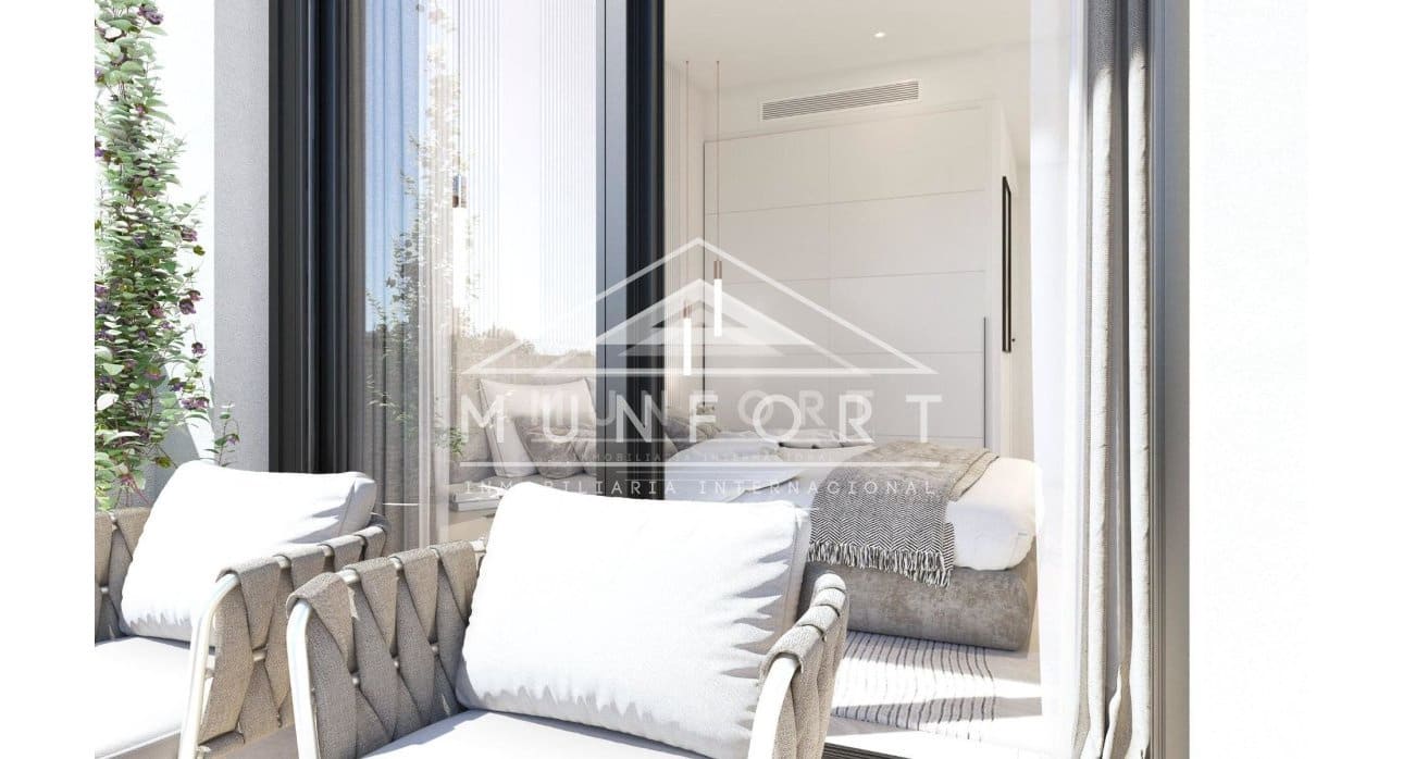 Bungalow de 2 habitaciones en Torrevieja en venta con piscina - 299.000 € (Ref: 9267821)