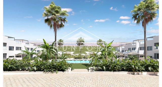 2 makuuhuone Bungalow myytävänä paikassa Torrevieja mukana uima-altaan - 299 900 € (Ref: 9267821)