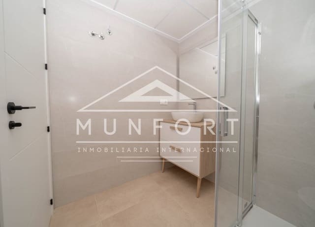 Bungalow de 2 habitaciones en Torrevieja en venta con piscina - 299.900 € (Ref: 9267821)