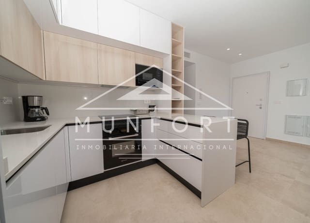 Bungalow de 2 habitaciones en Torrevieja en venta con piscina - 299.900 € (Ref: 9267821)