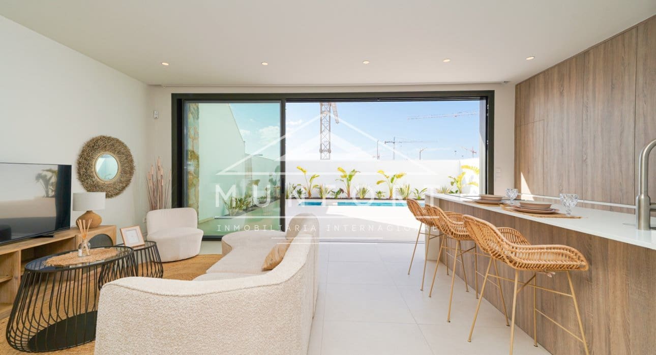 3 soveværelse Villa til salg i Los Alcazares med swimmingpool - € 499.900 (Ref: 9267825)