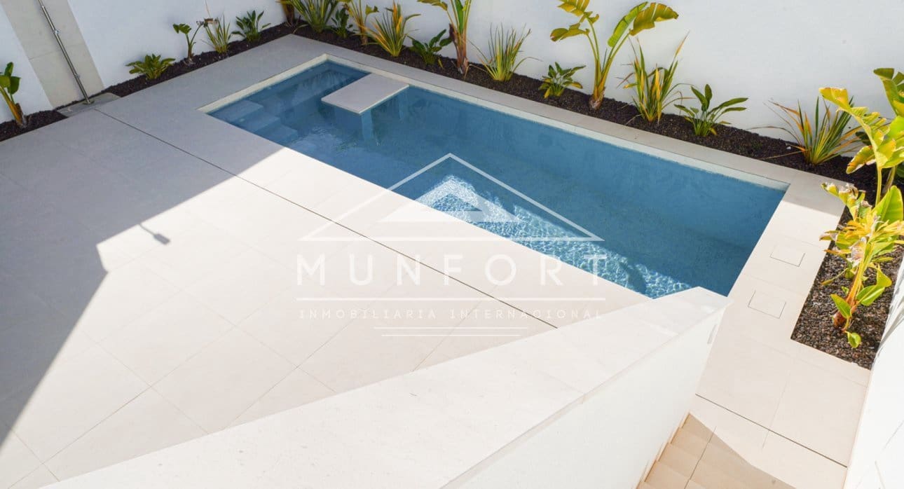 3 soveværelse Villa til salg i Los Alcazares med swimmingpool - € 499.900 (Ref: 9267825)