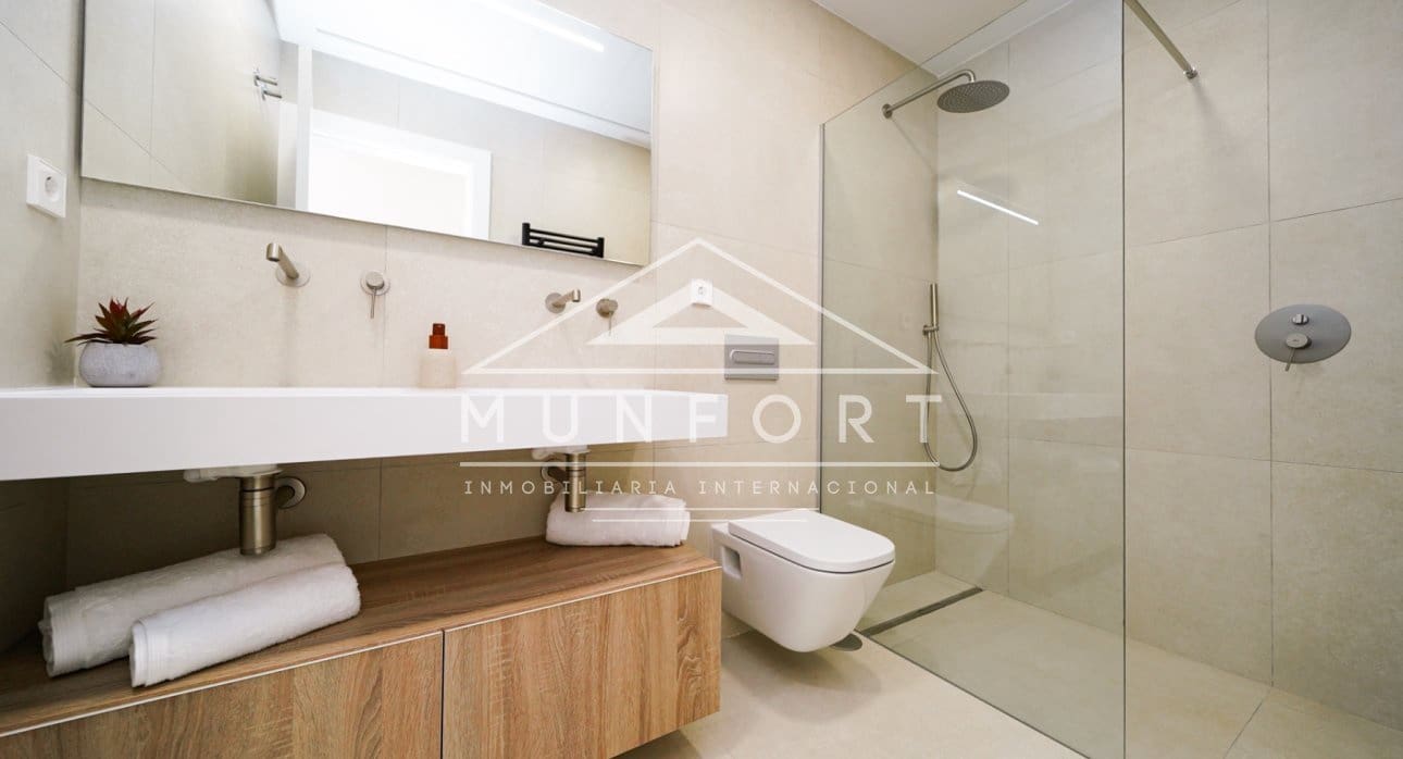 3 soveværelse Villa til salg i Los Alcazares med swimmingpool - € 499.900 (Ref: 9267825)