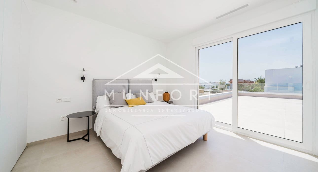 3 bedroom Villa for sale in Los Montesinos with pool - € 439,000 (Ref: 9267828)