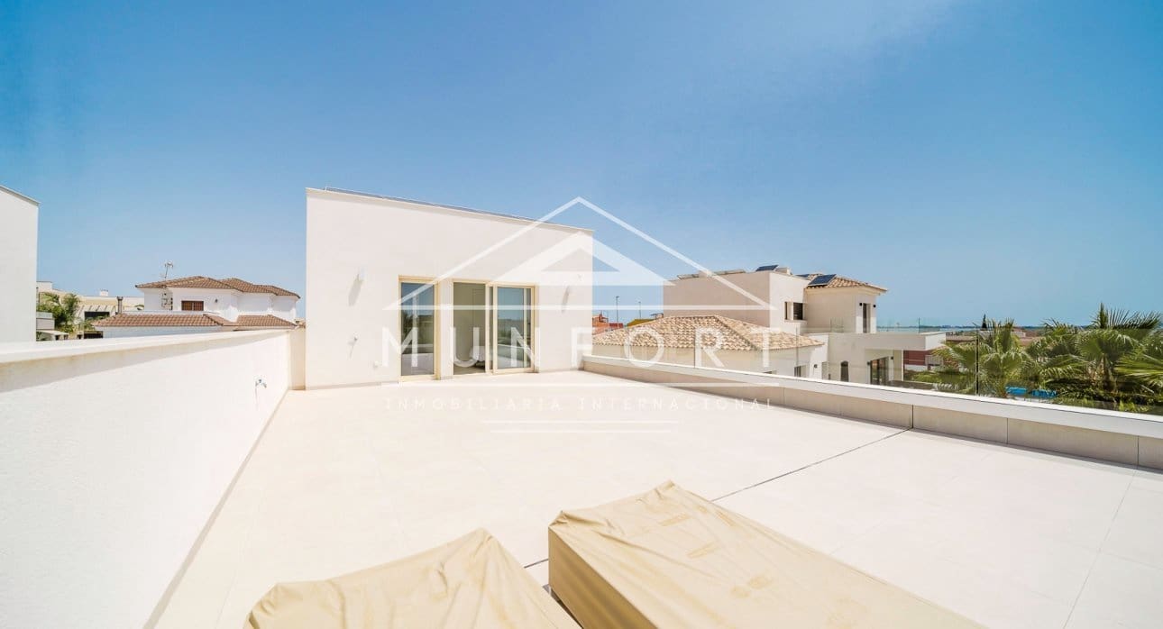 3 bedroom Villa for sale in Los Montesinos with pool - € 439,000 (Ref: 9267828)