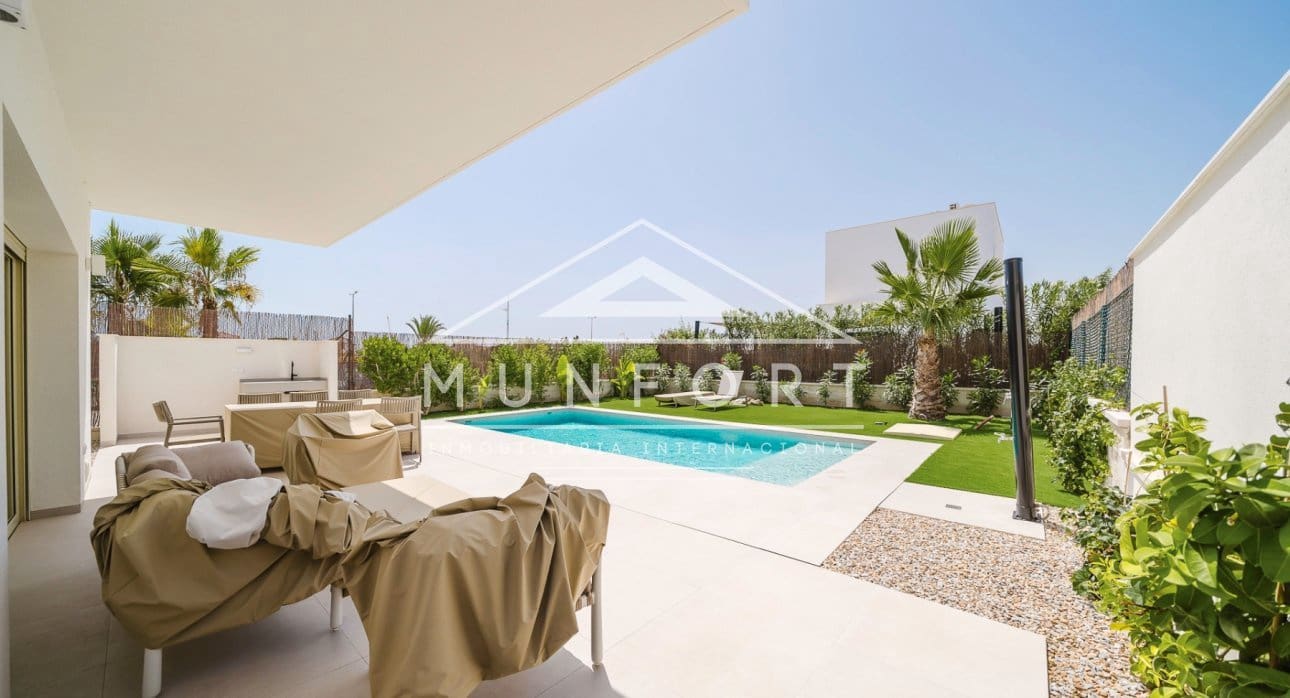 3 bedroom Villa for sale in Los Montesinos with pool - € 439,000 (Ref: 9267828)
