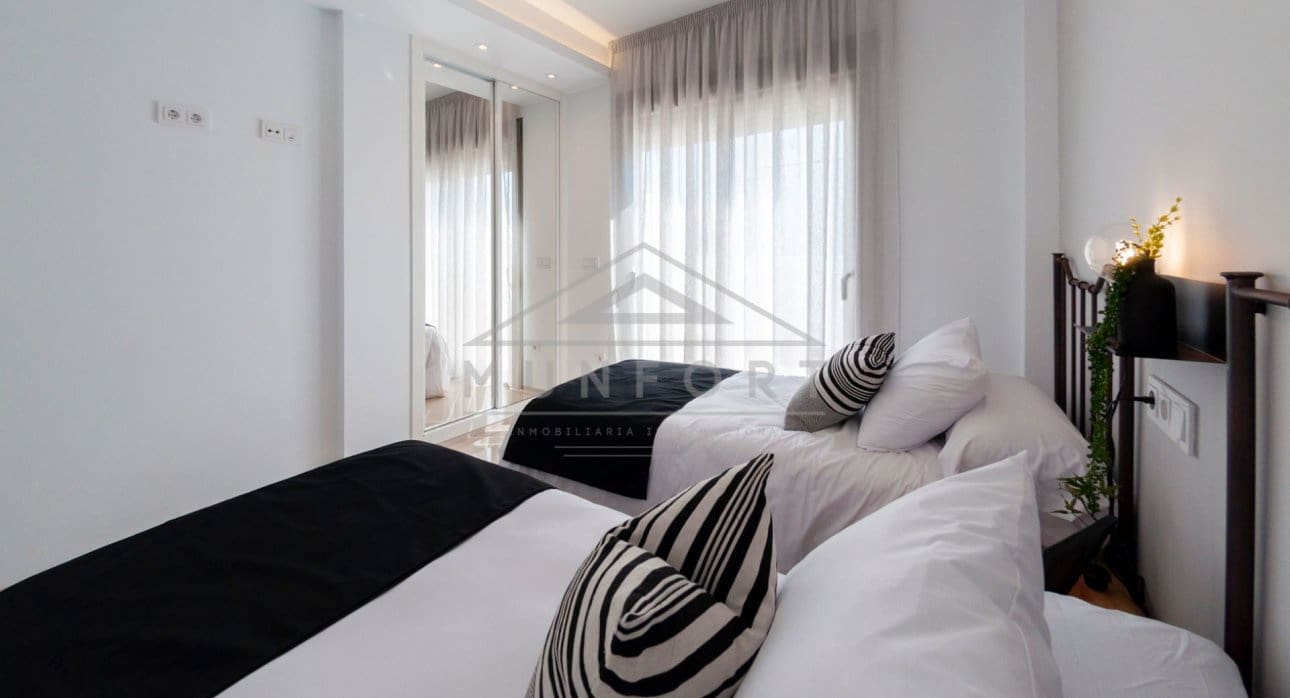 3 bedroom Villa for sale in Los Alcazares with pool - € 544,841 (Ref: 9267832)