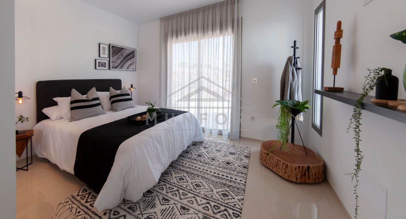 3 bedroom Villa for sale in Los Alcazares with pool - € 544,841 (Ref: 9267832)