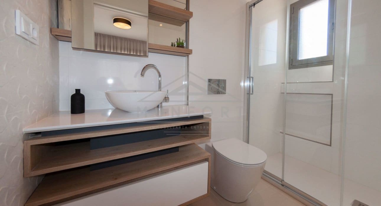 3 bedroom Villa for sale in Los Alcazares with pool - € 544,841 (Ref: 9267832)