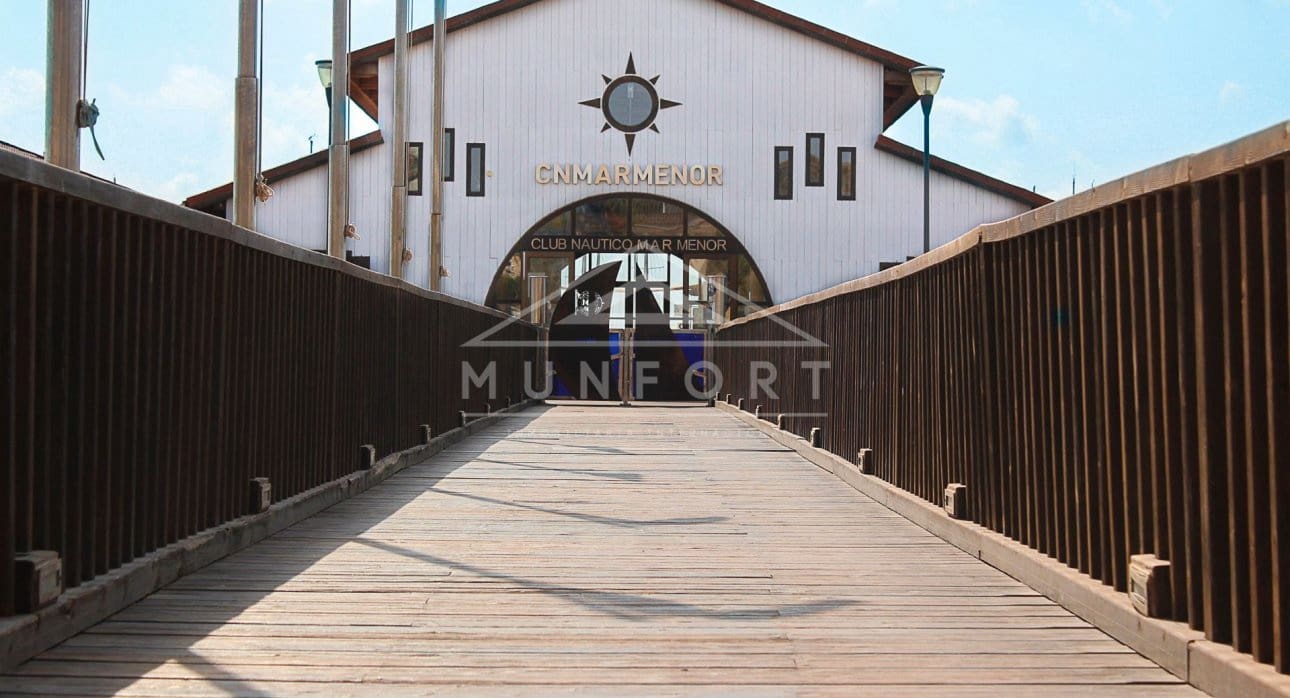 3 bedroom Villa for sale in Los Alcazares with pool - € 544,841 (Ref: 9267832)