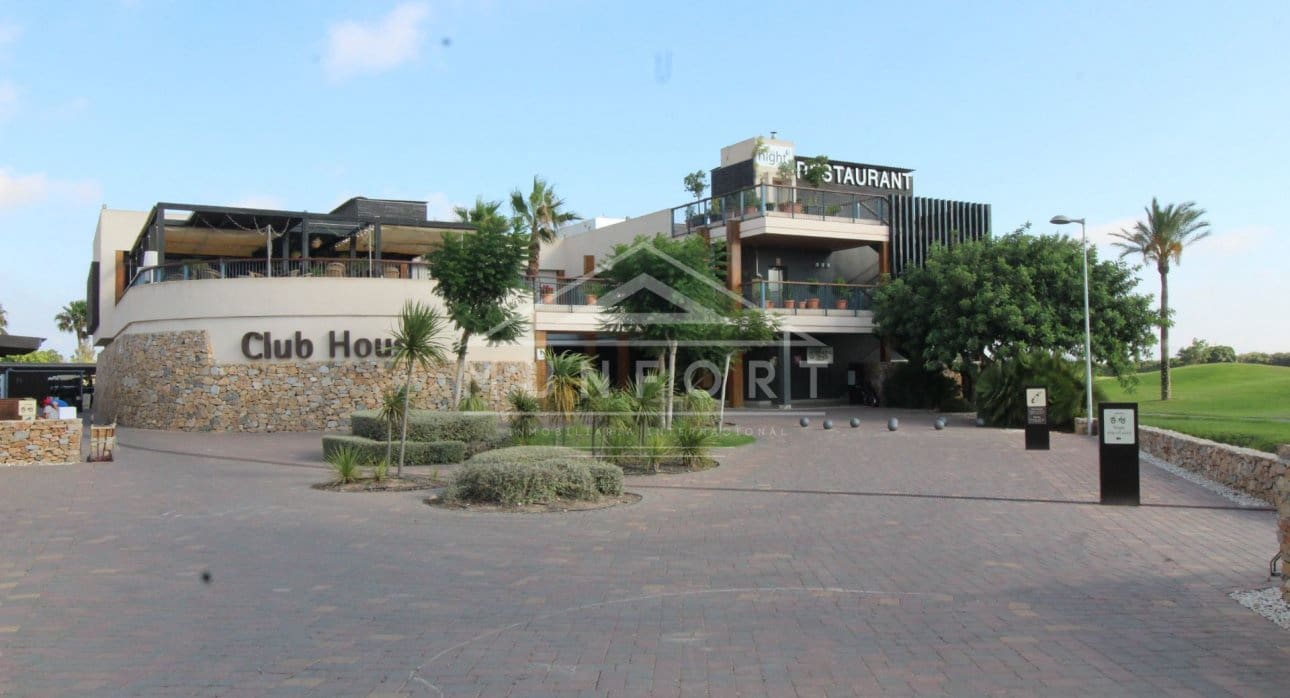 3 bedroom Villa for sale in Los Alcazares with pool - € 544,841 (Ref: 9267832)