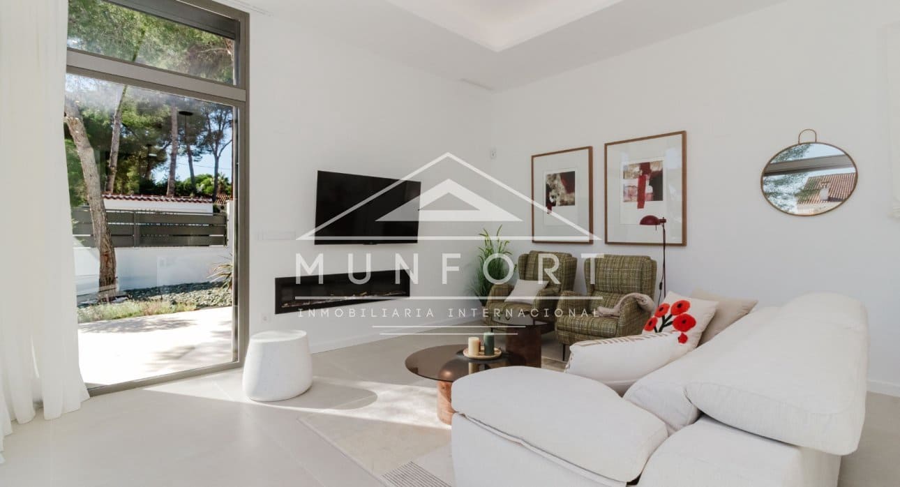 3 slaapkamer Villa te koop in Pinar de Campoverde met zwembad - € 825.000 (Ref: 9267834)