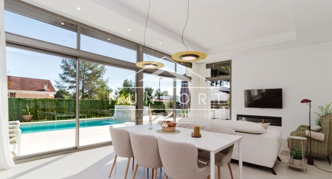 3 slaapkamer Villa te koop in Pinar de Campoverde met zwembad - € 825.000 (Ref: 9267834)