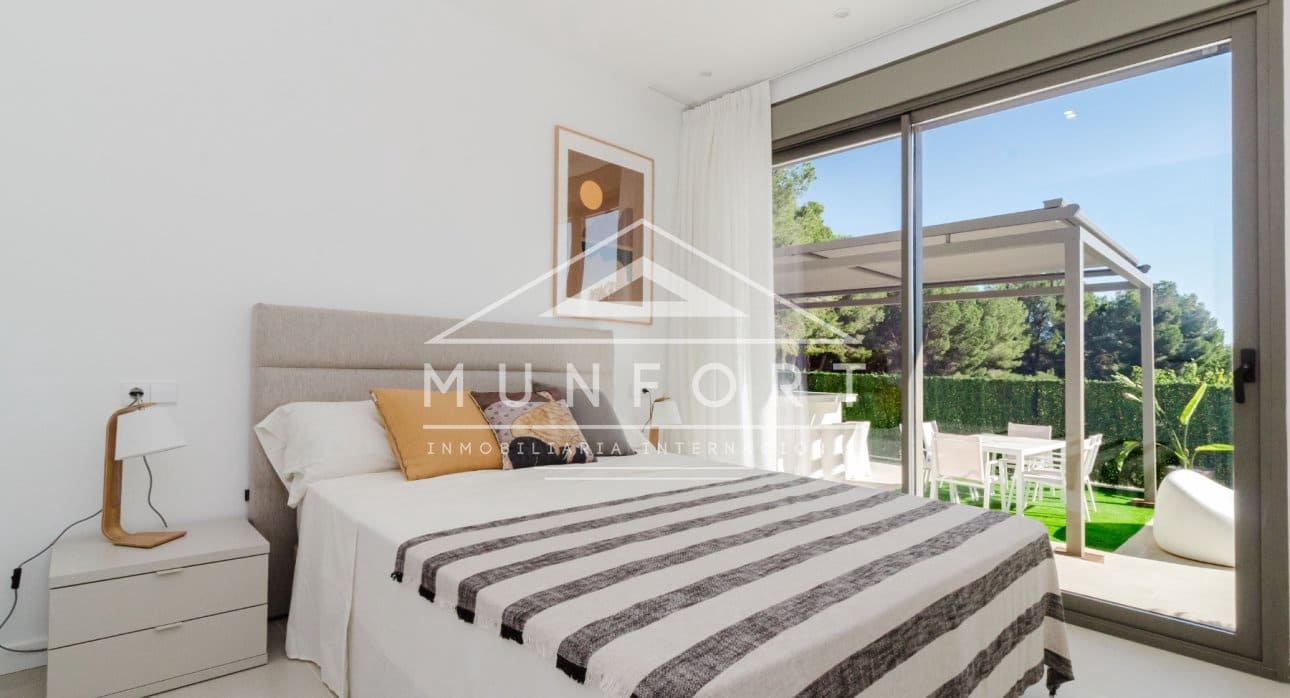 3 slaapkamer Villa te koop in Pinar de Campoverde met zwembad - € 825.000 (Ref: 9267834)