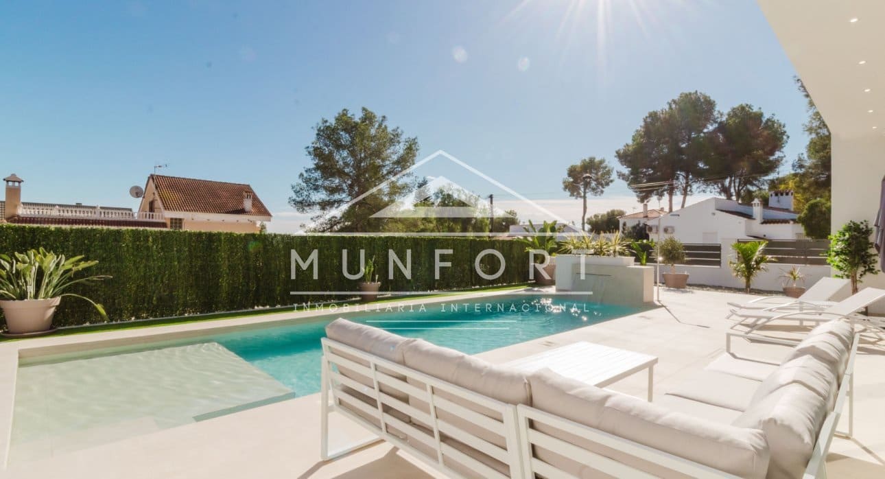 3 slaapkamer Villa te koop in Pinar de Campoverde met zwembad - € 825.000 (Ref: 9267834)