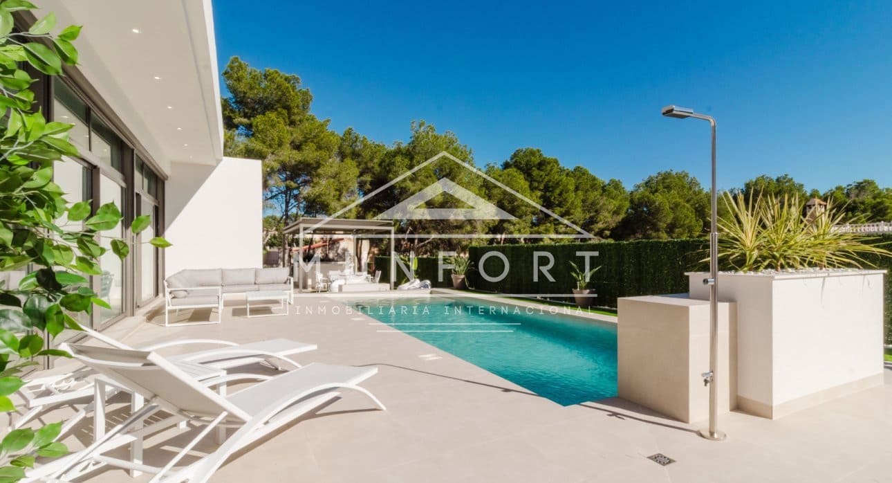 3 slaapkamer Villa te koop in Pinar de Campoverde met zwembad - € 825.000 (Ref: 9267834)