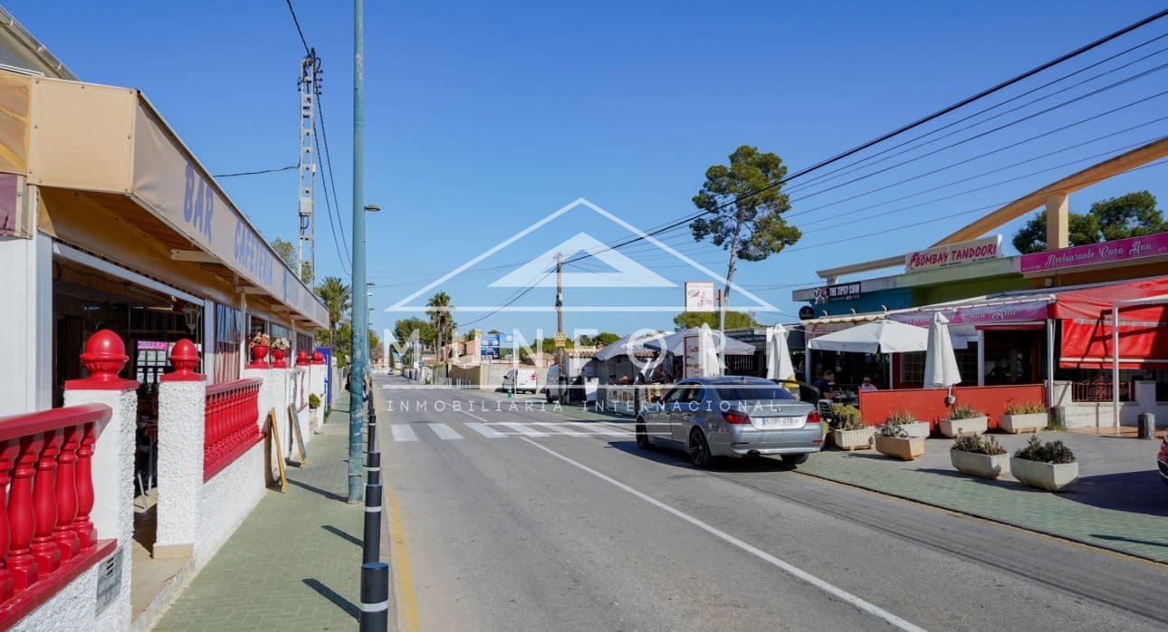 3 slaapkamer Villa te koop in Pinar de Campoverde met zwembad - € 825.000 (Ref: 9267834)