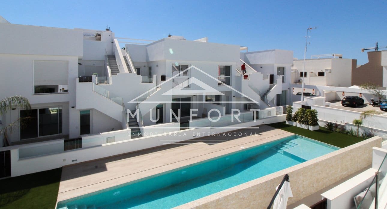 2 makuuhuone Bungalow myytävänä paikassa Pilar de la Horadada mukana uima-altaan - 319 900 € (Ref: 9267835)