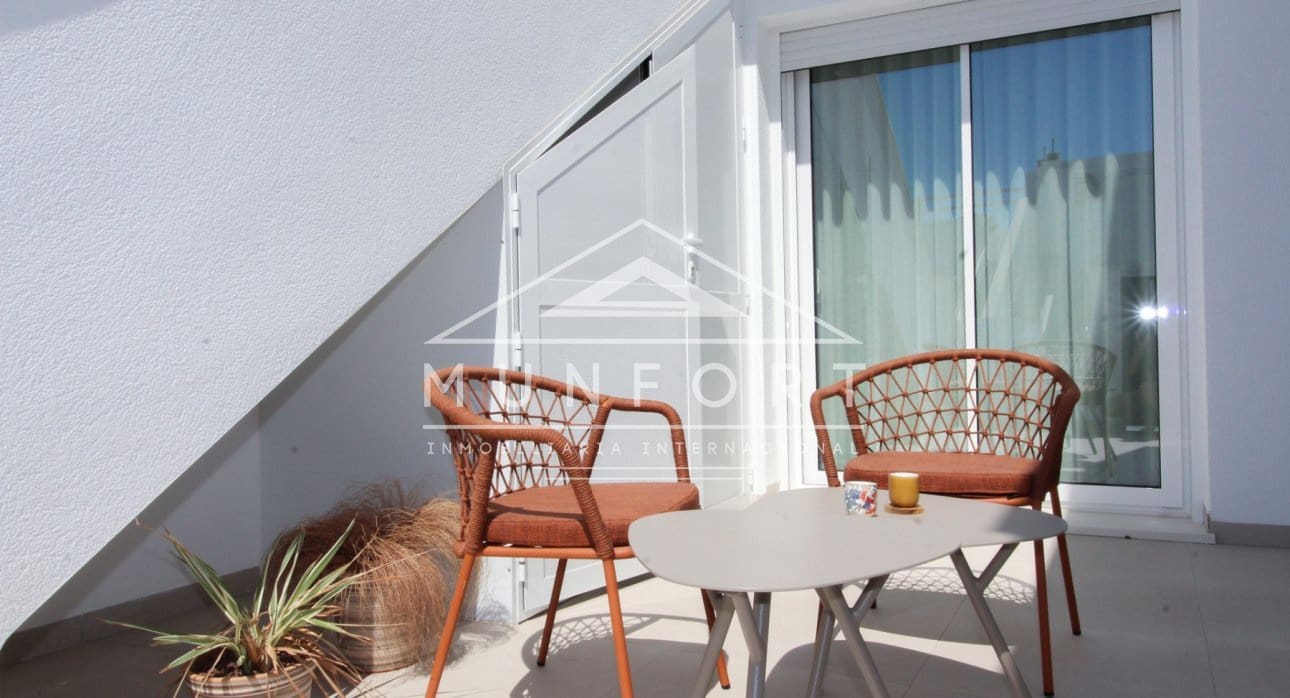 2 makuuhuone Bungalow myytävänä paikassa Pilar de la Horadada mukana uima-altaan - 319 900 € (Ref: 9267835)