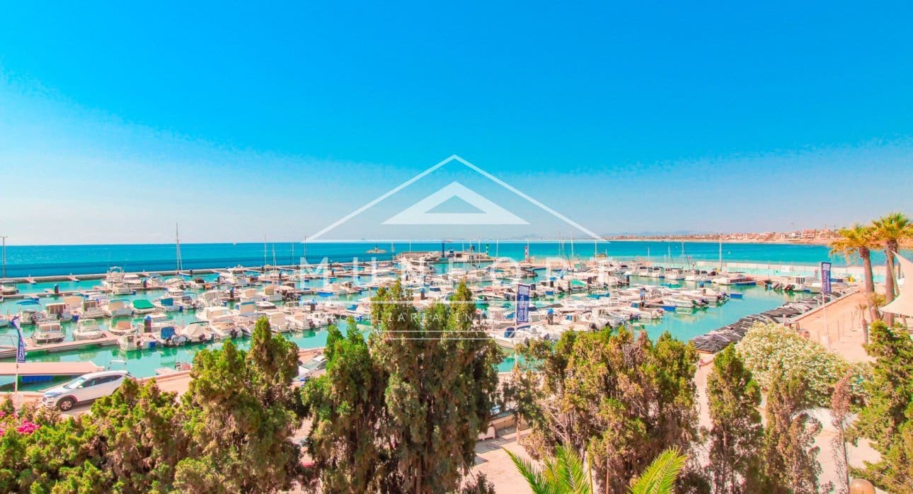 2 soveværelse Bungalow til salg i Pilar de la Horadada med swimmingpool - € 319.900 (Ref: 9267835)