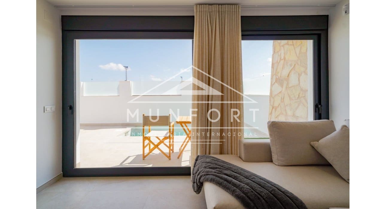 3 Zimmer Villa zu verkaufen in Santiago de la Ribera mit Pool - 350.000 € (Ref: 9270317)